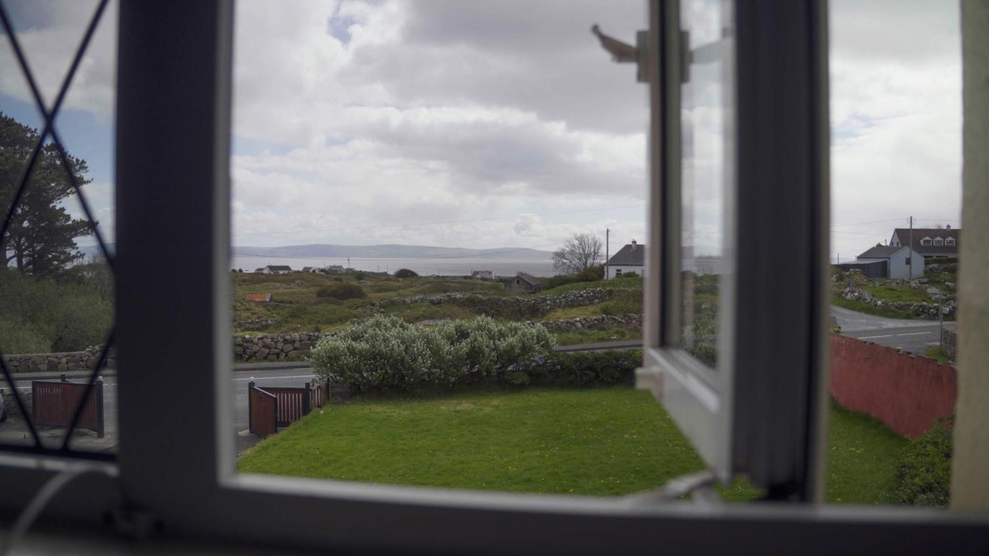Seaview Lodge Inverin Exterior photo